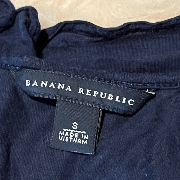 Banana Republic Ruffled Navy Blue Career Sleeveless Tee Top - Picture 6 of 8